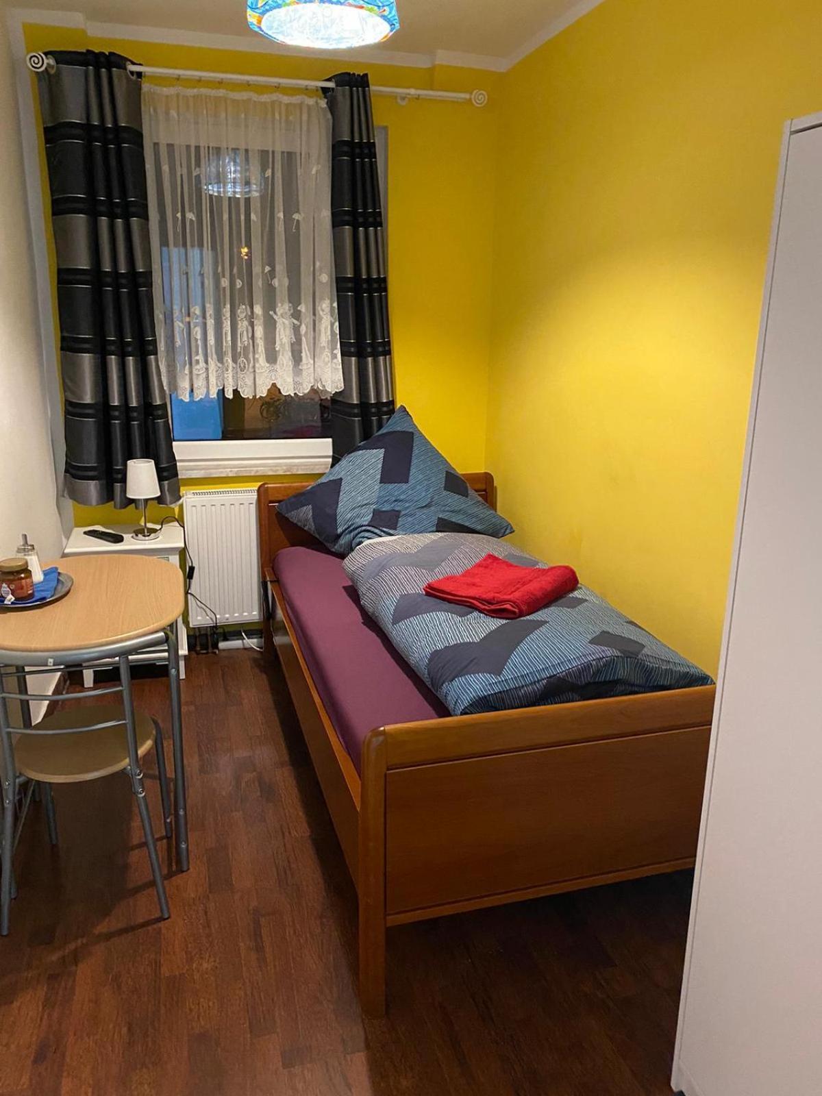 Pension Am Bahnhof Fürstenwalde Екстериор снимка