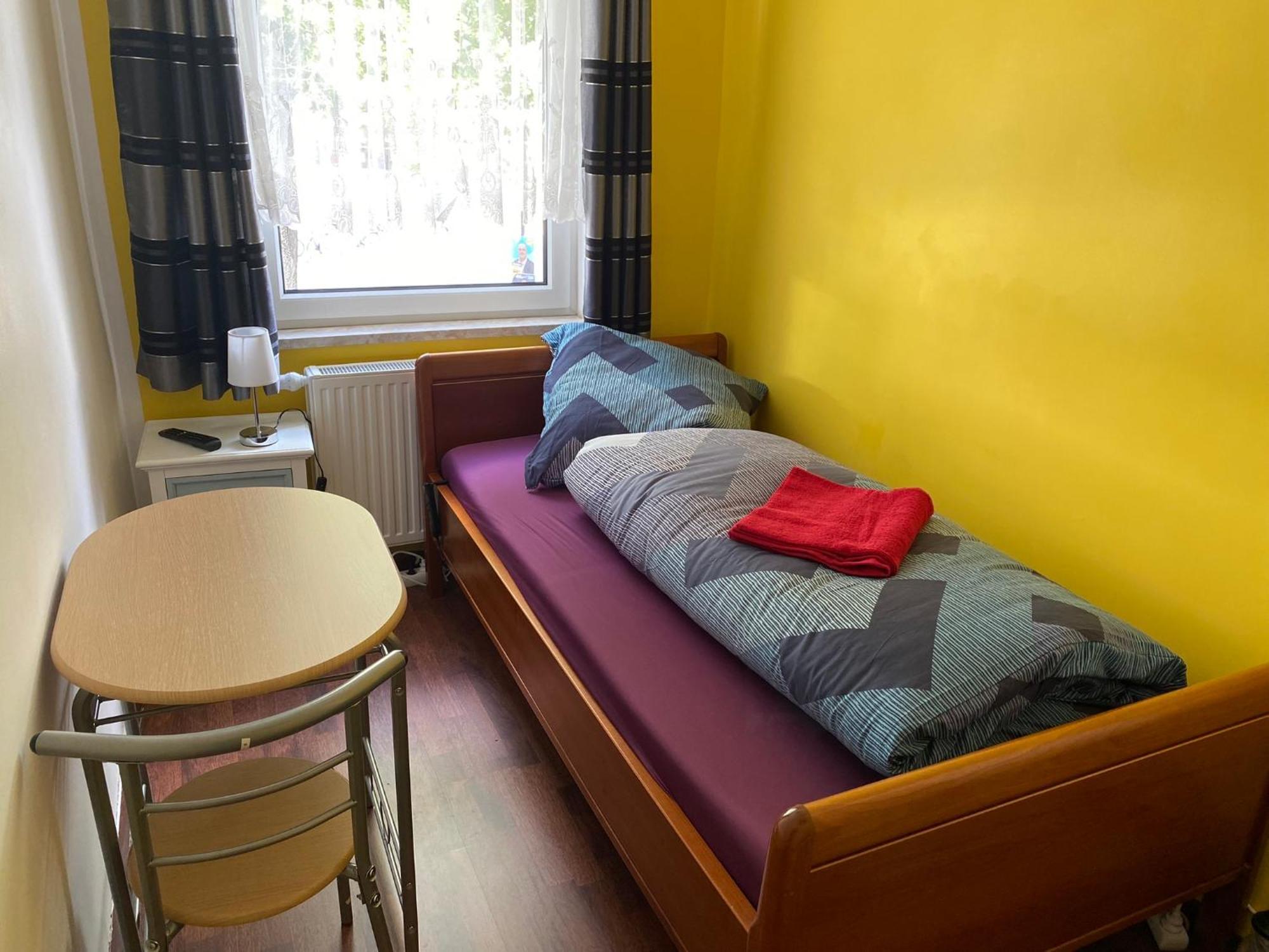 Pension Am Bahnhof Fürstenwalde Екстериор снимка