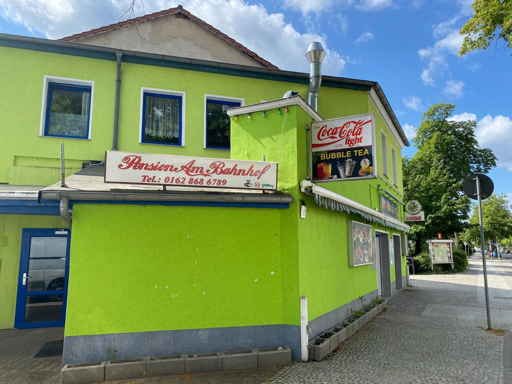 Pension Am Bahnhof Fürstenwalde Екстериор снимка